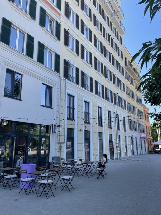 ФАСАДНОЕ помещение 102 метра в ЖК Виа Рома! Свой вход, два уровня!