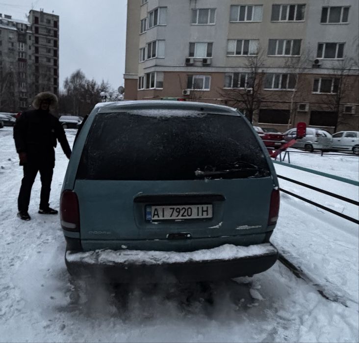 Dodge grand caravan 3.3 газ/бенз автомат