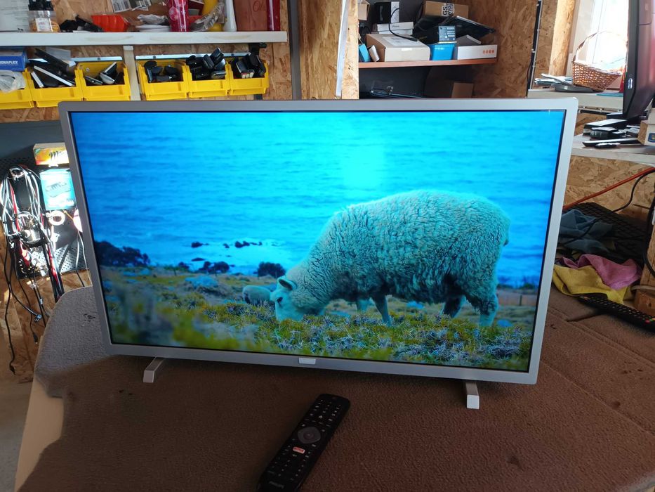 Telewizor Smart Philips 32PFS5823 Led DVBT2 Hevc Wifi YouTube Netflix