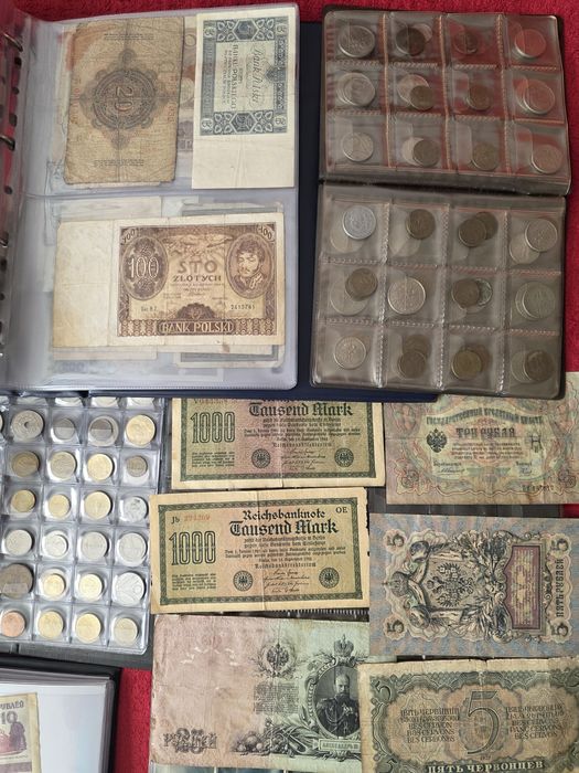 8 klaserów   banknotów  i bilonu pus srebrne