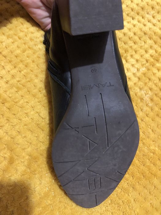 Botas todas em pele Tam.40