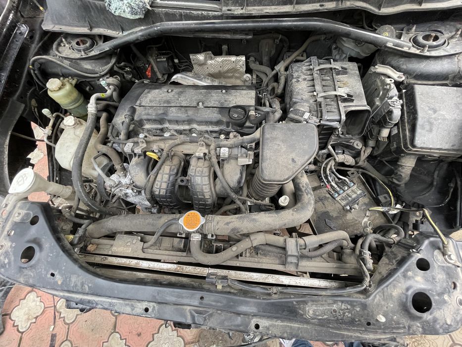 Продам mitsubishi outlander xl 2008 2.4 бензин после дтп