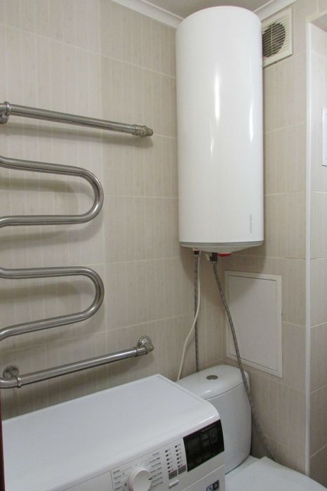 Найближчі ст. метро Мінська, Героїв Дніпра. вул. Полярна 3