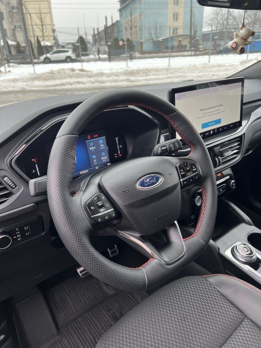Ford Escape 2023р ST-Line / кросовер / авто