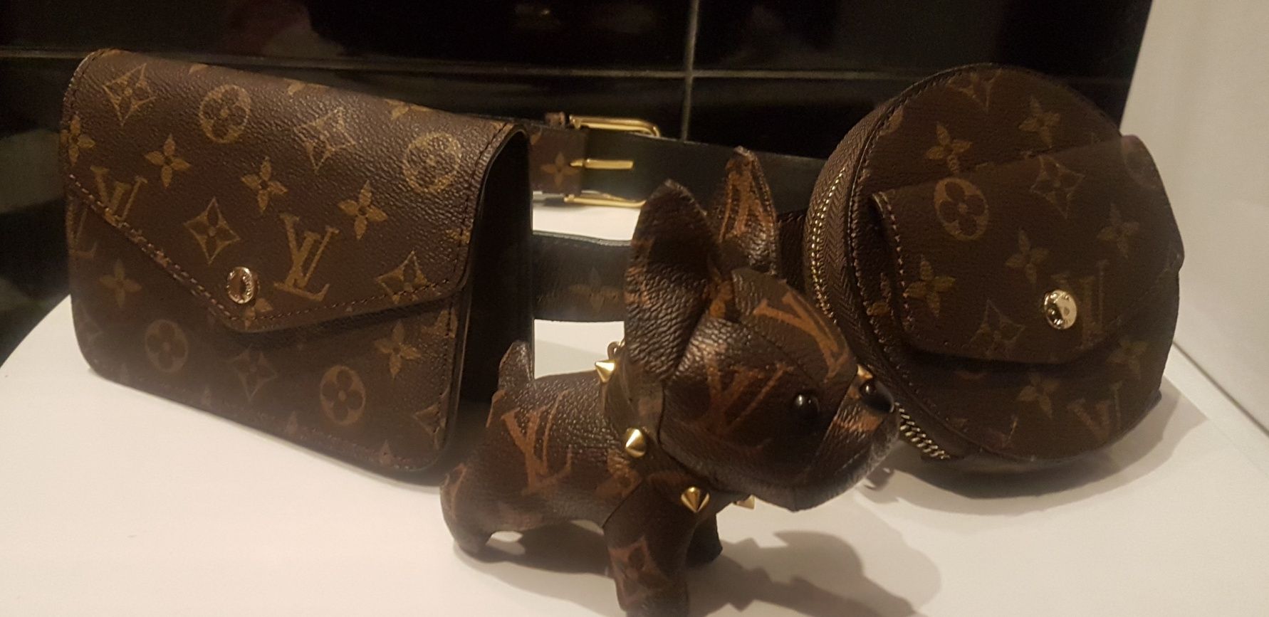 Louis Vuitton, Saszetki I Nerki