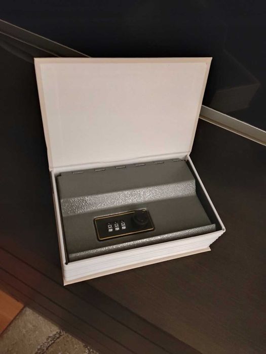 Metalowy sejf książka skrytka na klucze pieniądze