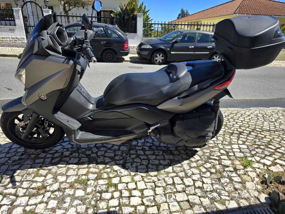 YAMAHA X-MAX 400