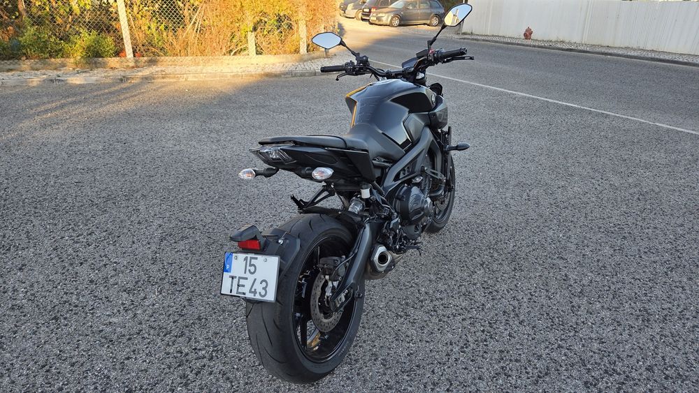 Yamaha MT09 (2GEN) + Material Extra