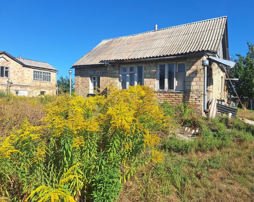 Будинок 90 м+9 с  біля 7 школи міські комунікації м.Бориспіль