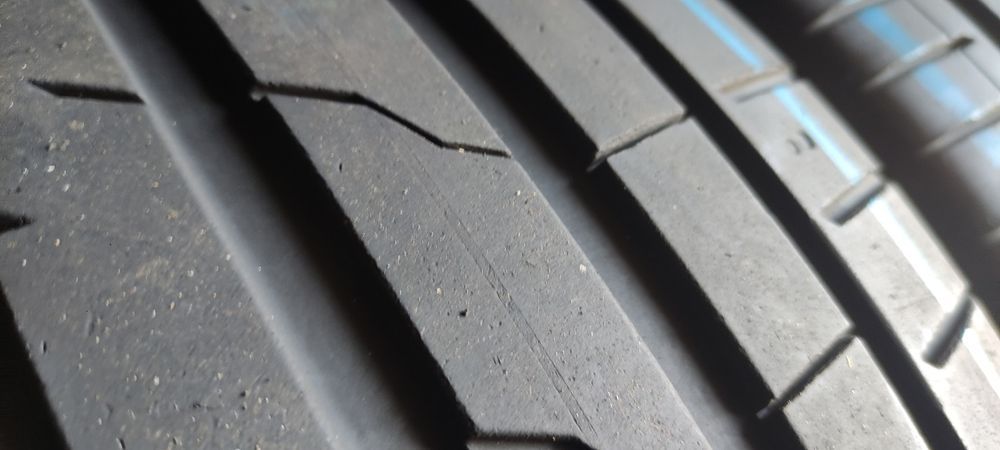 Pneus 245/45/19 semi novos