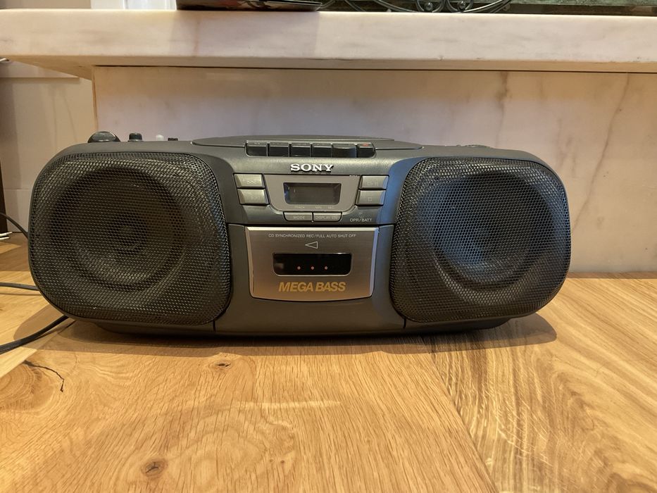 Título: Rádio Sony CFD-121 com leitor de CD e cassetes – a funcionar