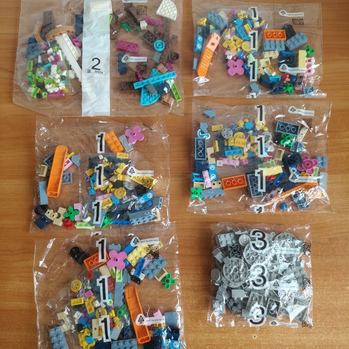 lego, нові пакетики по 100 грн.