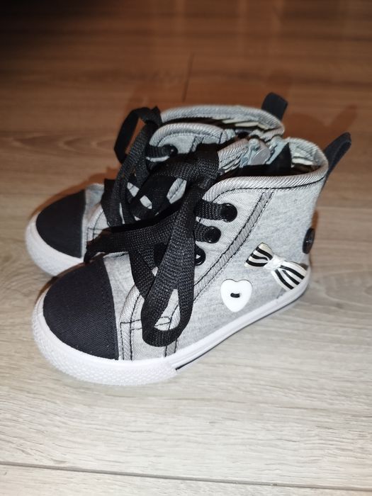Szare buty dla dziewczynki trampki trzewiki CCC 22