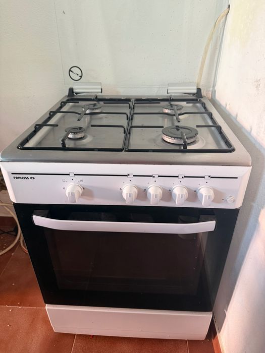 Fogão a gás com forno