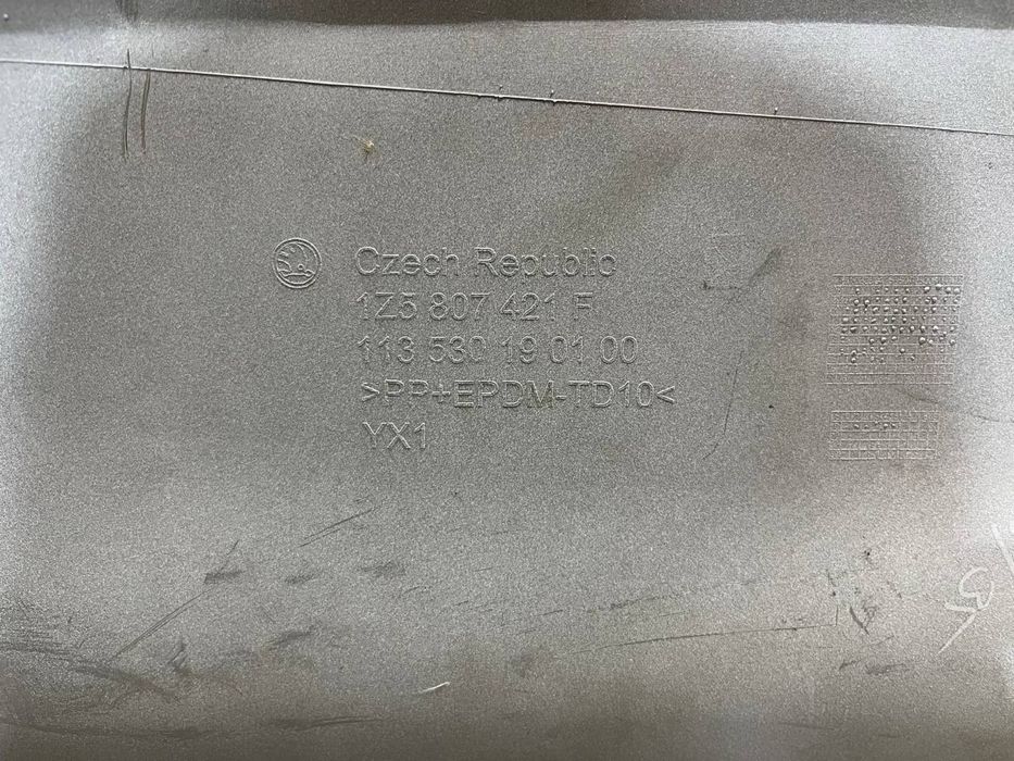 Бампер задний Skoda Octavia 2 A5 Седан _ 2009 2010 2011 2012 2013 г. )