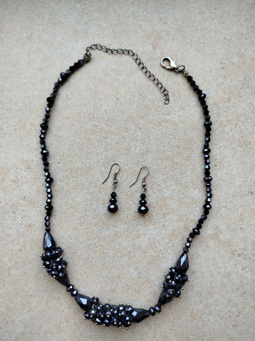 Набір біжутерії, сережки, кольє ( намисто, прикраси)