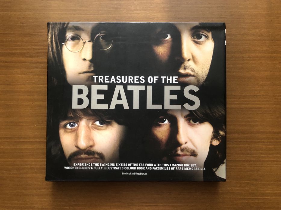Книга/Фотоальбом - Treasures Of The BEATLES