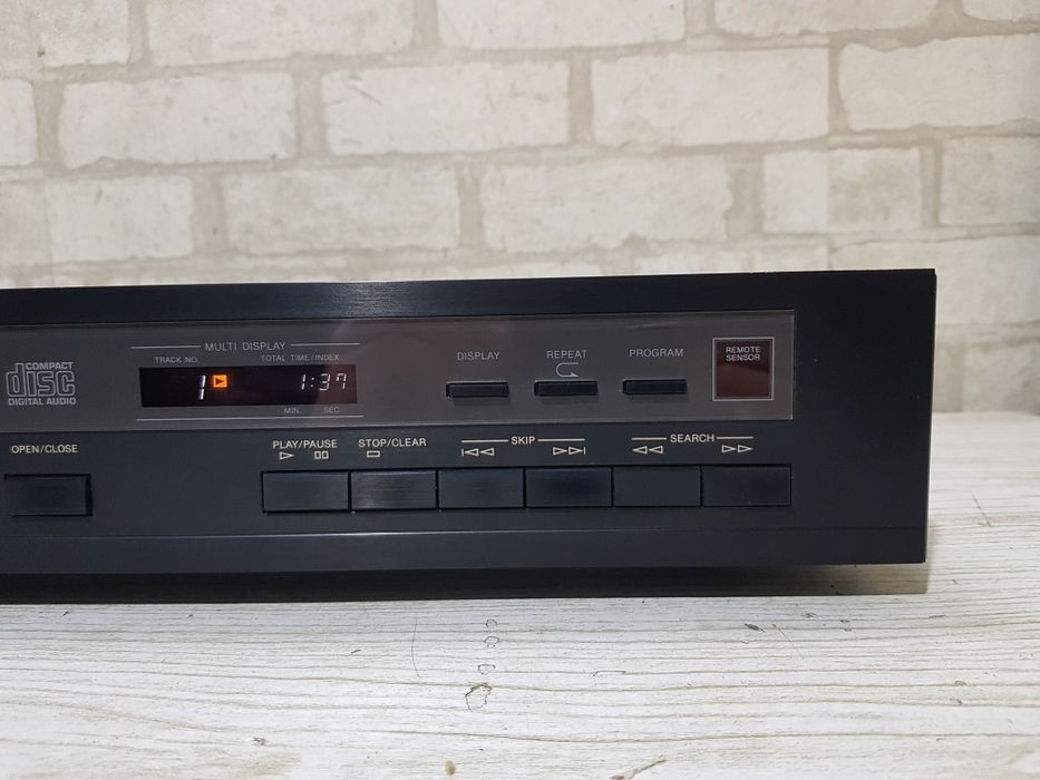 CD програвач/проигрыватель  Harman/Kardon HD 400 б/у з Німеччини