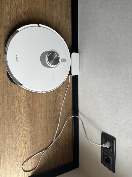 Миючий робот-пилосос Xiaomi Robot Vacuum S20+