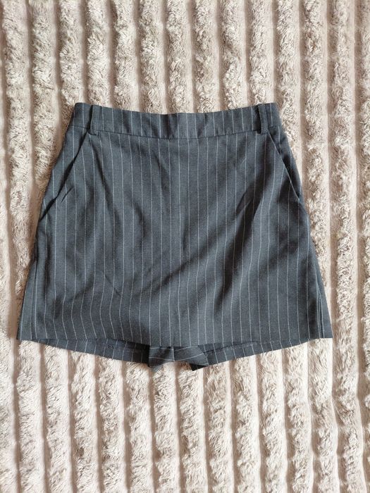 Продам шорти та спідницю-шорти