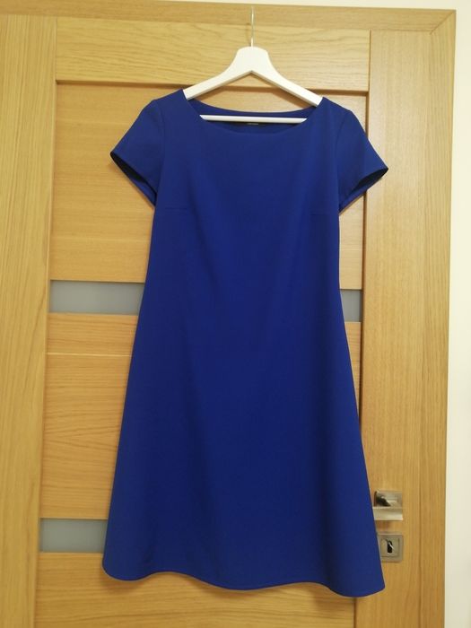 Sukienka wizytowa w rozmiarze 38 M