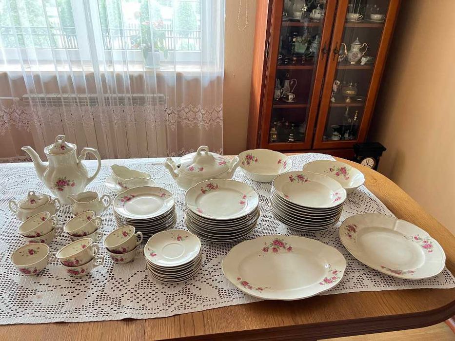 Serwis Obiadowy Porcelana Chodzież dla 12 osób