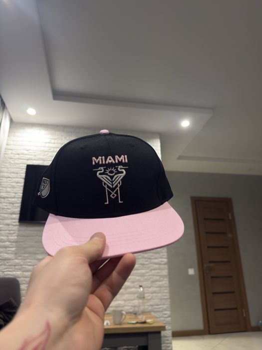 Кепка бренду Club International De Futbol M.I.A.M.I