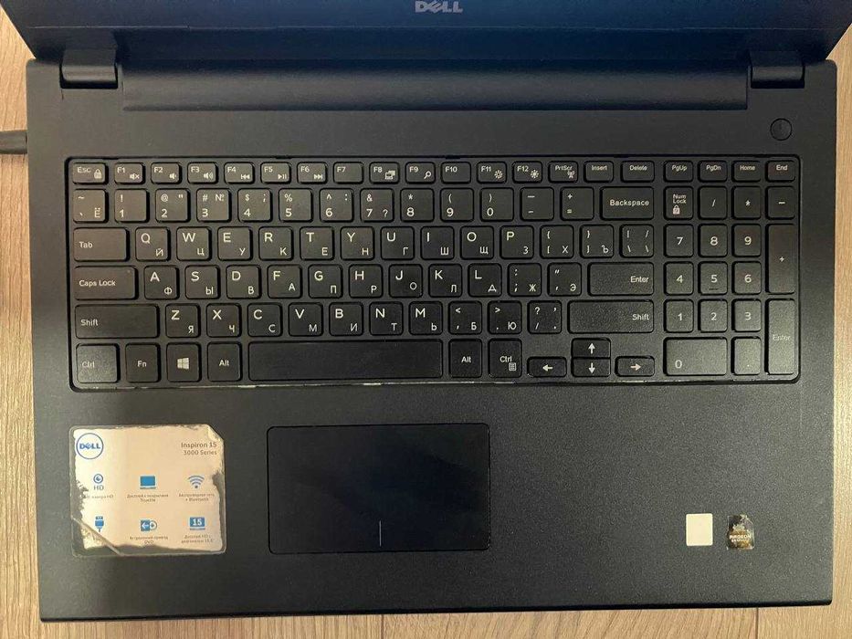 Ноутбук Dell Inspiron 15 3541 1.8-2.4 ГГц 4 ядра/video 2 gb/ram 4 gb