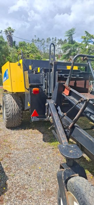 Enfardadeira New Holland BB 920 Quandrada