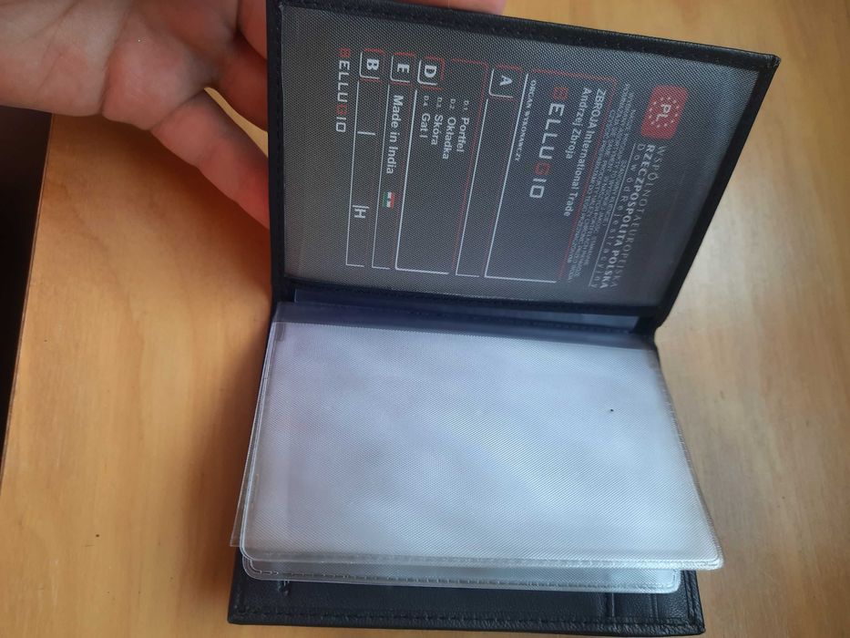 Granatowe eleganckie na karty skórzane!