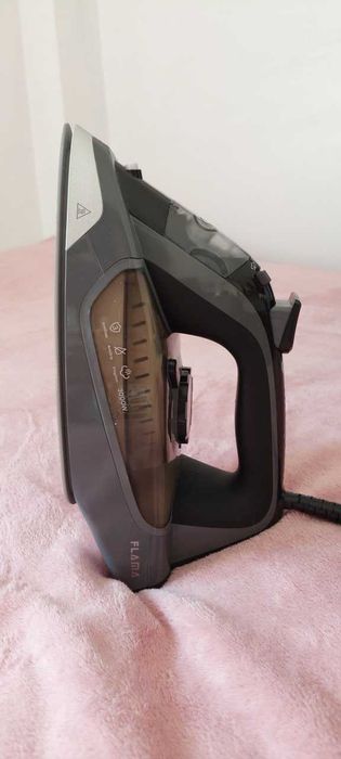 Ferro a Vapor FLAMA
