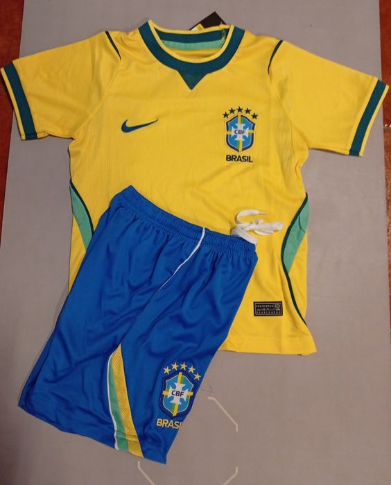 Equipamento de crianças da seleção do Brasil