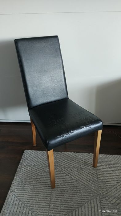 Krzesła i stół używane czarne eko skóra