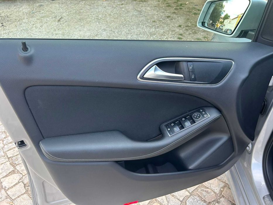 Mercedes B180 d 2018 20 mil kms