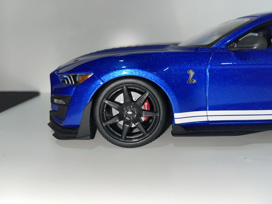 Mustang Shelby GT500 1:18 (Descrição)