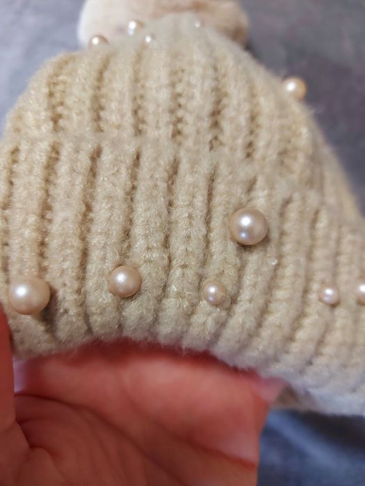 Дівоча шапочка з перлинками