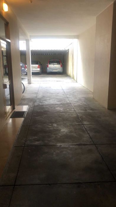Lugar de estacionamento disponível para aluguer no Centro do Porto!