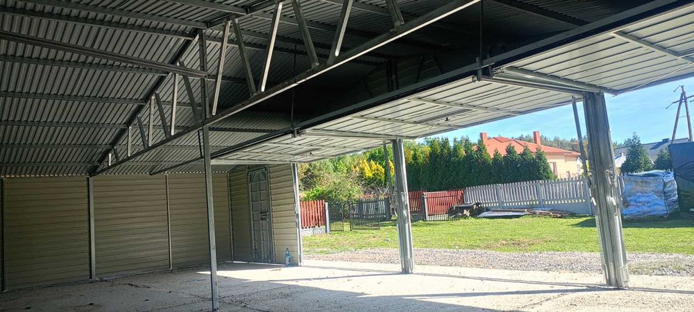 Garaż blaszany 12×5 PREMIUM – drewnopodobny, dwuspadowy, 3 bramy