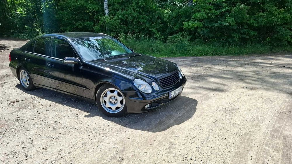 Samochód osobowy Mercedes W211