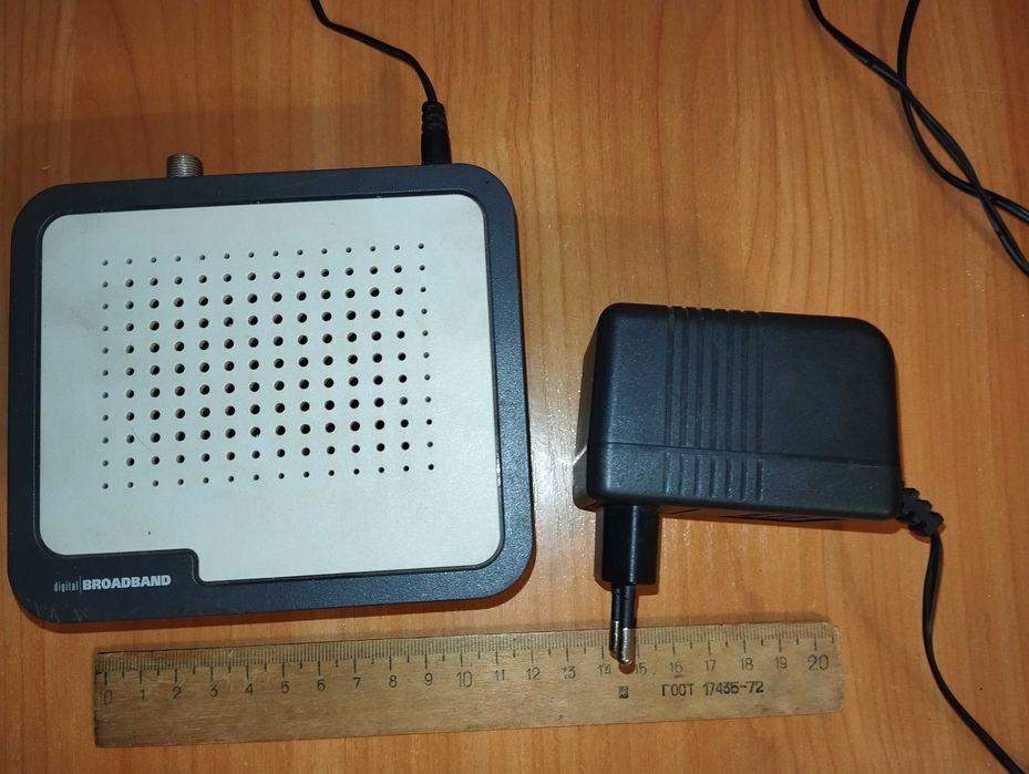 Кабельний модем Tomson TSM 420 з блоком живлення, в робочому стані