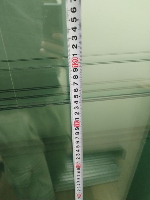 Отдам Стекло 4 мм