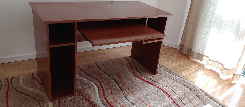 Secretária 124cm x 60cm – Ideal para o regresso às aulas!