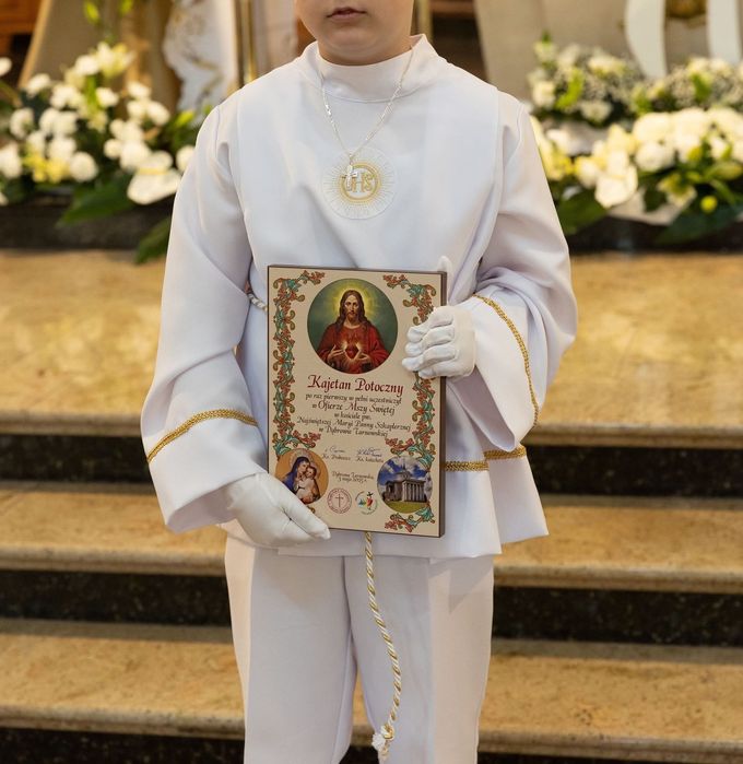 Strój komunijny 140/146