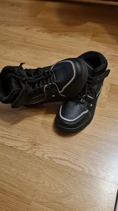 Ботінки ботинки хайтопи кроссовки 35 р  22,3 см