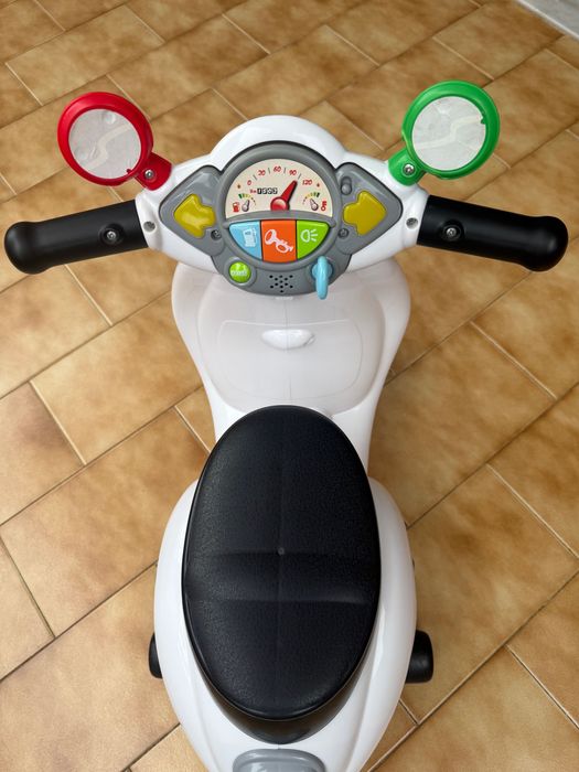 Vespa para bebé Chicco