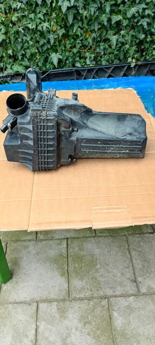 Filtr powietrza Ford fiesta mk7  1,0 1000 turbo benzyna