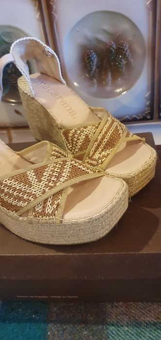 Plecione espadryle na platformie