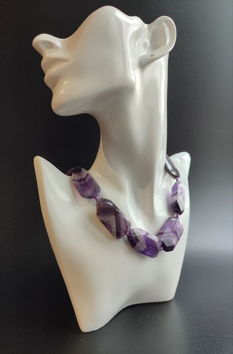 Бусы из натуральных камней