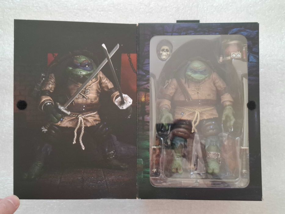 Neca. TMNT. Leonardo as the Hunchback
