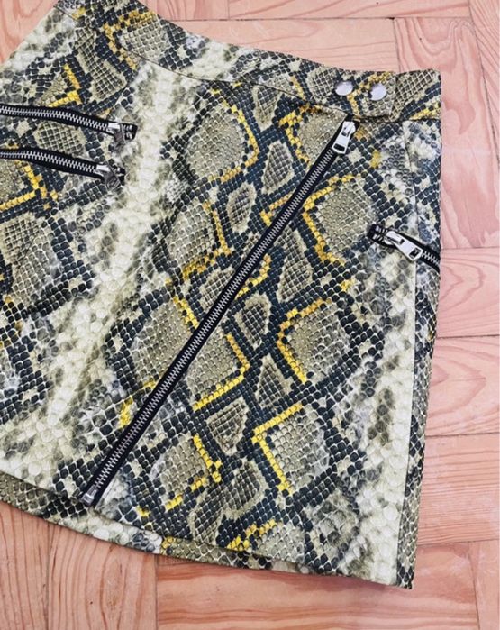 Saia cobra xs bershka